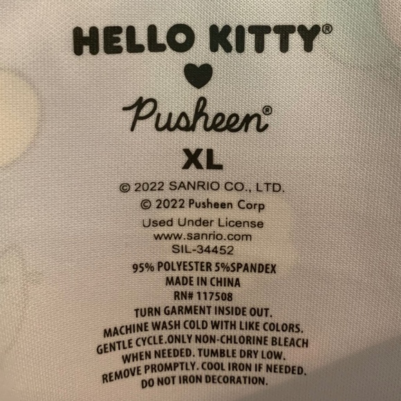 Hello Kitty collab with Pusheen lavender suspender skirt - Picture 3 of 7